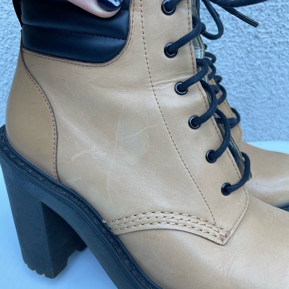 RARE Dr. Martens Tan Persephone 6 Eye Heeled Ankle Boots - Picture 3 of 13